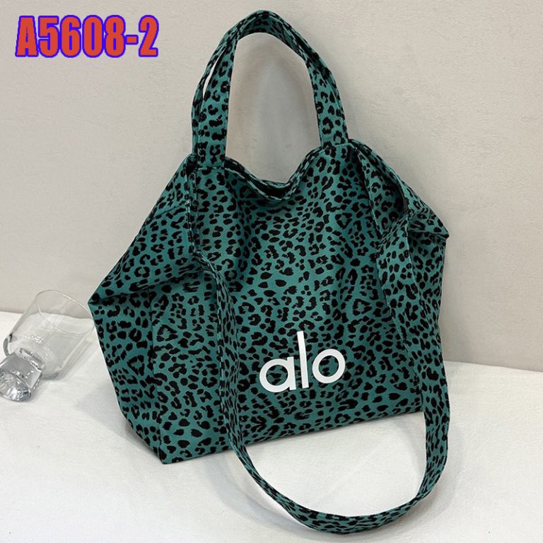 תיק ALO מנומר A5608